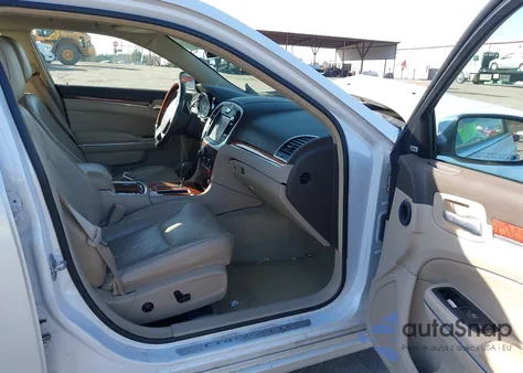 2011 Chrysler 300C z USA, uszkodzony, nr VIN 2C3CA6CT3BH559502